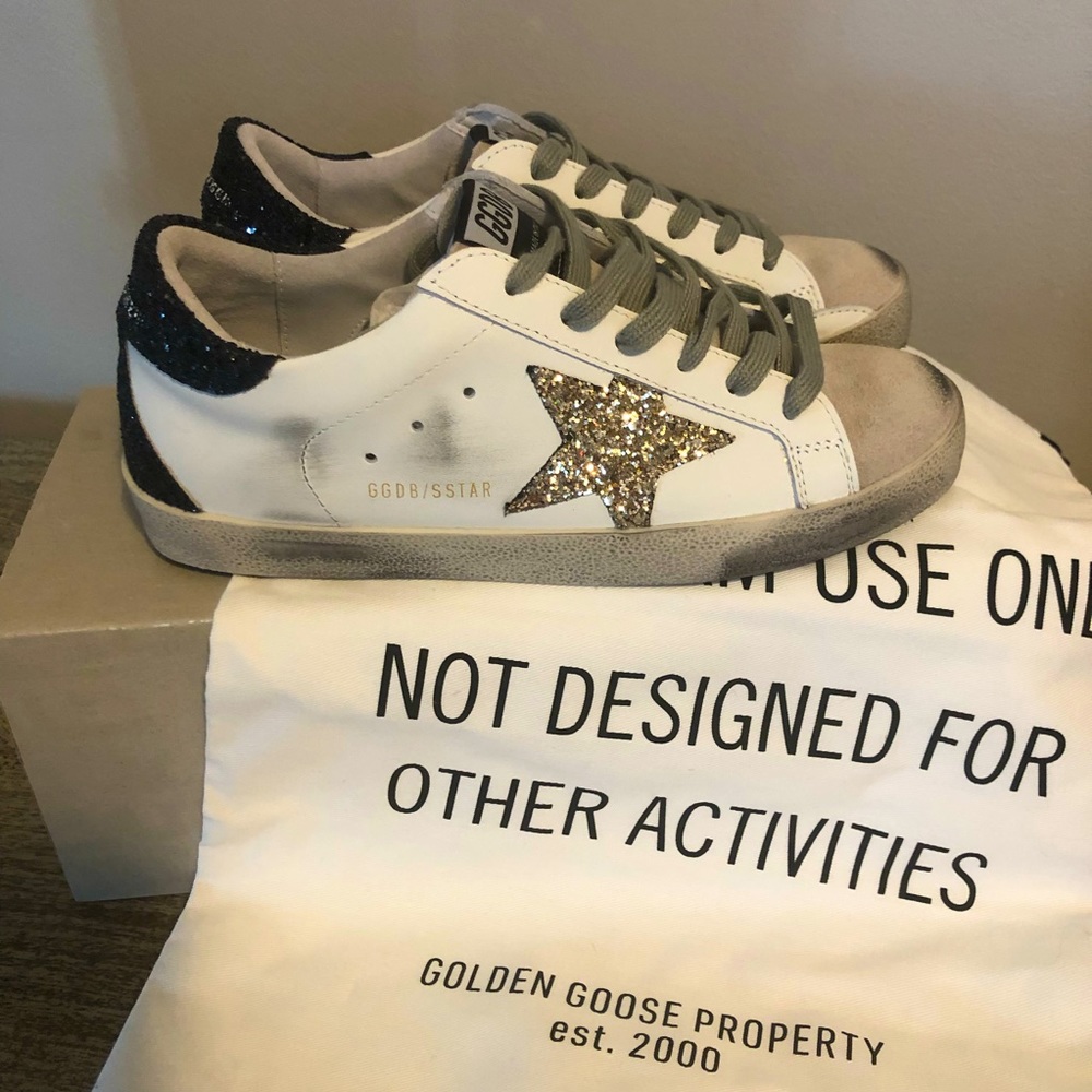 Golden Goose Super-Star Size 7. White leather/ice suede upper/Gold/Black Glitter